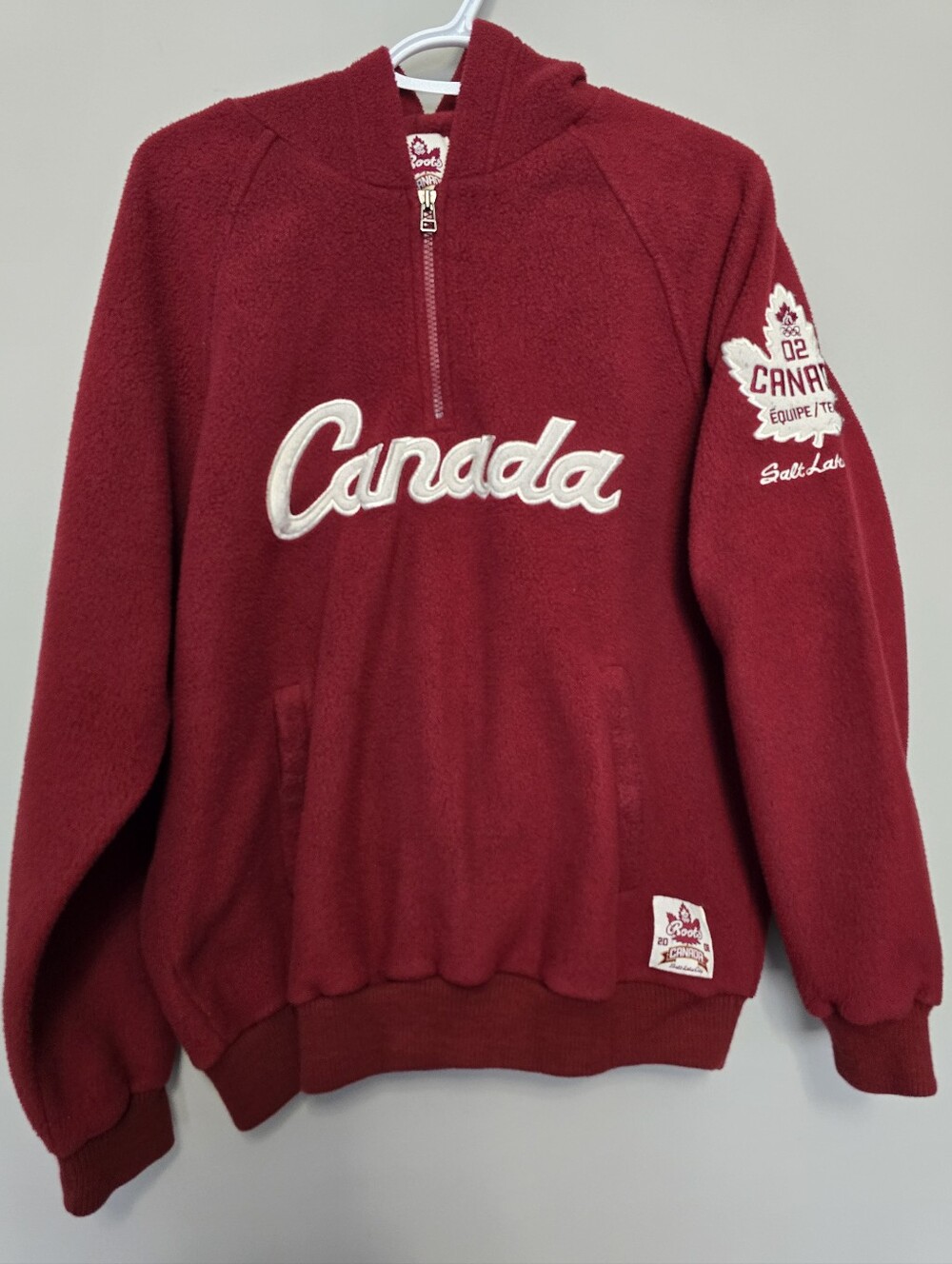 Vintage 2002 Team Canada Salt Lake City Olympics Hooded Fleece Pullover Sweater